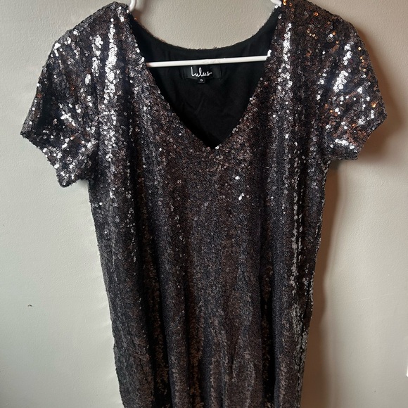 Lulus Dresses & Skirts - Lulu's Shimmering Black Sequin Short Sleeve Dress